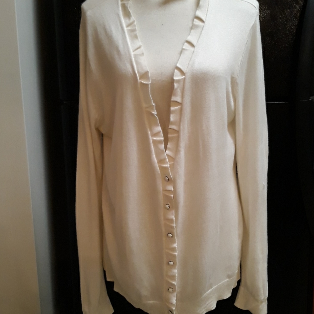 Cardigan sweater